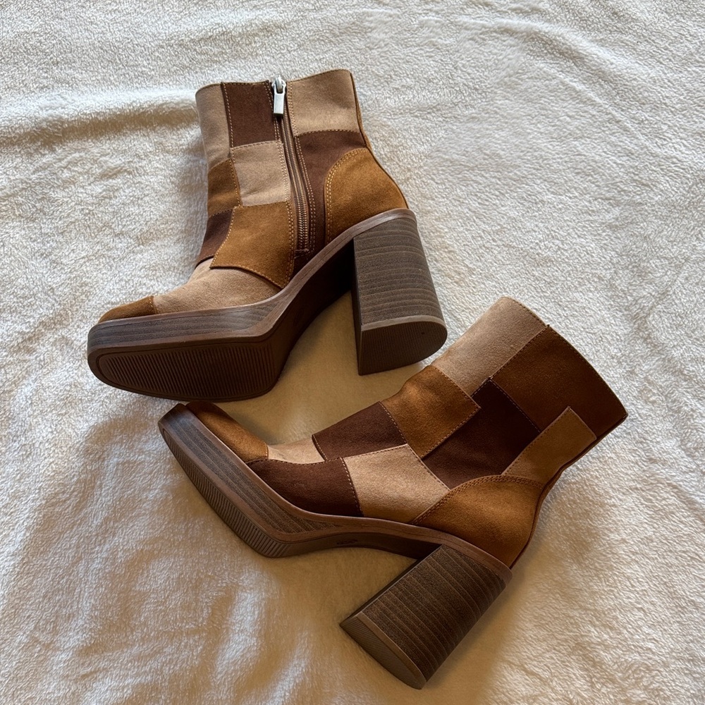 Universal Thread brown & tan patchwork block heel… - image 1